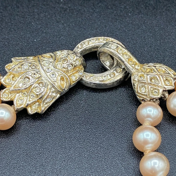 Eccentric Glam Vintage Glass Pearl and Rhinestone Hook Clasp Necklace - Picture 5 of 12